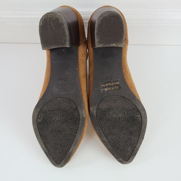 Unisa golden brown faux suede ankle booties, size 7.5 - Picture 6 of 8